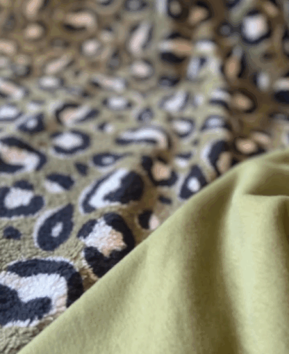 Manta To - Animal print verde - Imagen 5